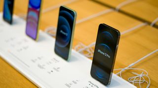 Update to iOS 14.5.1 Right Now or Your iPhone Is a Sitting Duck for Hackers